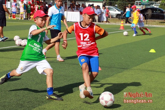 Cuộc đua để dành 9 chiếc vé tham dự chương trình Cắm trại & Tập huấn diễn ra tại Thành phố Hồ Chí Minh luôn căng thẳng