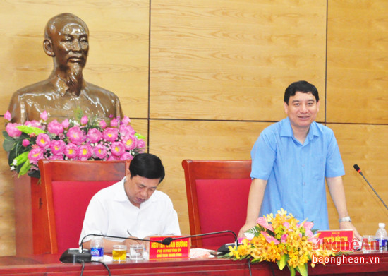 Đồng chí Nguyễn Đắc Vinh - Ủy viên Trung ương Đảng, Bí thư Tỉnh ủy chủ trì phiên làm việc