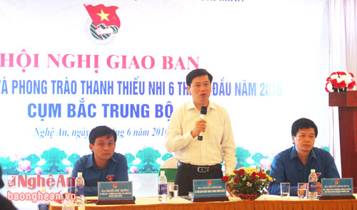 Đồng chí Nguyễn Long Hải- Bí thư Trung ương Đoàn, Chủ tịch Hội đồng đội Trung ương chủ trì hội nghị.