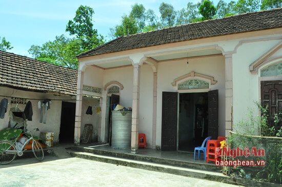 Không có nhà riêng, ngôi nhà bố mẹ anh Trương Văn Minh là nơi đang thờ chị Nguyễn Thị Tin