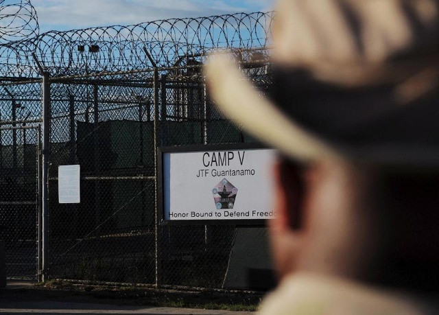 Đóng cửa Nhà tù Guantanamo – mục tiêu khiến Tổng thống Obama quyết ngăn cản Dự luật Cấp phép Quốc phòng (Reuters)