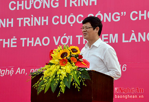 Đồng chí Lê Xuân Đại - Ủy viên Ban Thường vụ Tỉnh ủy, Phó Chủ tịch Thường trực UBND tỉnh phát biểu tại chương trình.