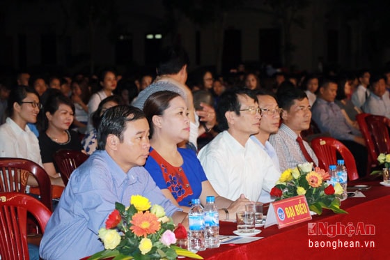 Đại diện các sở, ban, ngành tham dự lễ bế giảng