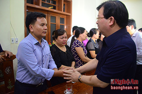 Phó Thủ tướng Trịnh Đình Dũng chia sẻ nổi đau mất mát của gia đình với anh Trần Minh Hùng, em trai Đại tá Trần Quang Khải