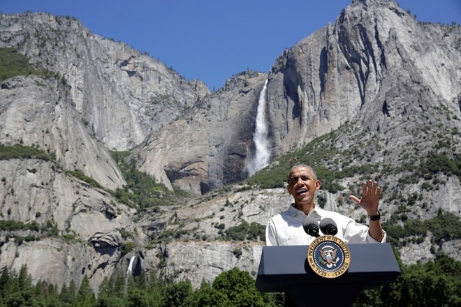 Obama nhấn mạnh kế hoạch giảm phát thải khí carbon làm biến đổi khí hậu và một thỏa thuận quốc tế hối thúc các nước khác có biện pháp tương tự. Ông nói biến đổi khí hậu đang đe dọa các công viên quốc gia. 