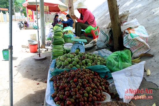 Ngày hè nóng bức lên với miền Tây xứ Nghệ sẽ được thưởng thức nhiều loại quả 