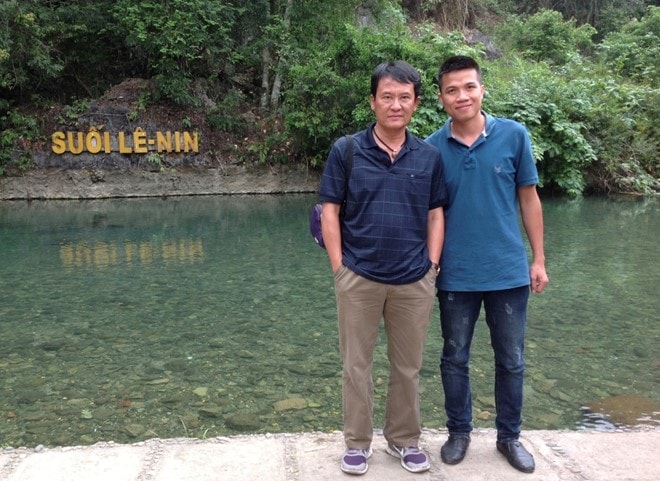 Con heo dat tiet kiem cua nguoi linh tren CASA-212 hinh anh 2