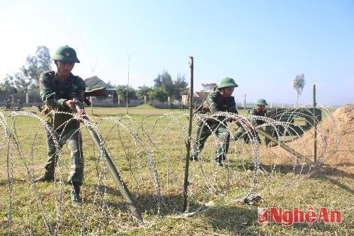 Lực lượng vũ trang Nghệ An diễn tập các phương án phòng thủ khu vực