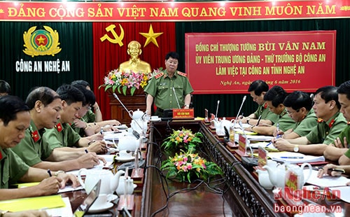 Thượng tướng Bùi Văn Nam phát biểu chỉ đạo tại buổi làm việc với Công an tỉnh Nghệ An.