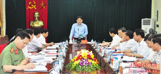 Đồng chí Nguyễn Đắc Vinh - Ủy viên Trung ương Đảng, Bí thư Tỉnh ủy chủ trì phiên làm việc