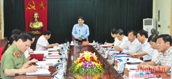 Đồng chí Nguyễn Đắc Vinh - Ủy viên Trung ương Đảng, Bí thư Tỉnh ủy chủ trì phiên làm việc
