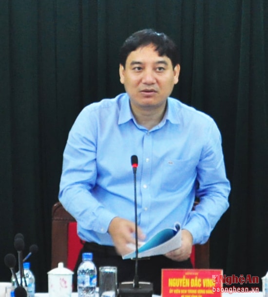 Đồng chí Nguyễn Đắc Vinh - Ủy viên Trung ương Đảng, Bí thư Tỉnh ủy chủ trì phiên làm việc
