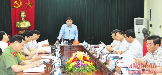 Đồng chí Nguyễn Đắc Vinh - Ủy viên Trung ương Đảng, Bí thư Tỉnh ủy chủ trì phiên làm việc