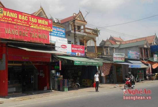 Một góc xóm Xuân Trang - xóm có đông bà con giáo dân tham gia hoạt động kinh doanh buôn bán