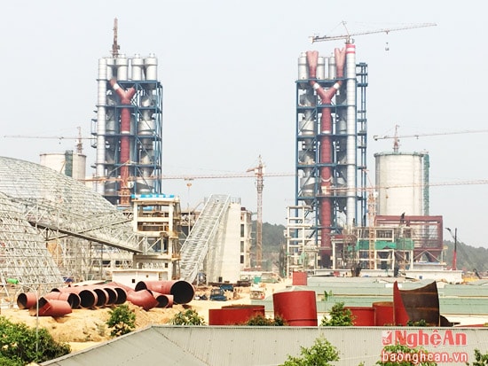 Nhà máy xi măng Sông lam sắp hoàn thành. Ảnh Châu Lan