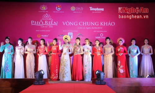 15 thí sinh xinh đẹp vào đêm chung kết trao giải cuộc thi 