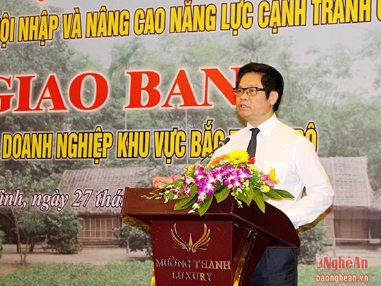 Ông Vũ Tiến Lộc - Chủ tịch Phòng Thương mại và Công nghiệp Việt Nam Tỉnh Nghệ An và VCCI cho biết, VCCI sẽ xúc tiến ký kết một số nội dung hợp tác, tạo điều kiện để doanh nghiệp đẩy mạnh sản xuất kinh doanh có hiệu quả