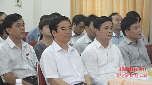  Các đại biểu tham dự kỳ họp HĐND huyện Nam Đàn khóa XX
