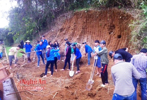Đoàn viên thanh niên tham gia các hoạt động tình nguyện trong 