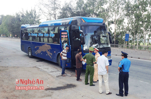 Hầu hết các phương tiện vận tải mang biển kiểm soát Lào vi phạm quy định đều được phát hiện trên địa bàn hai huyện Diễn Châu, Yên Thành.
