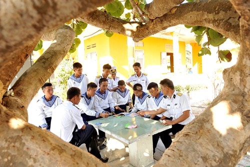 Trường Sa trong tim - tác giả Xuân Tùng