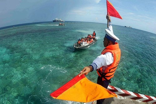 Sắc màu Trường Sa - tác giả Dư Hải.