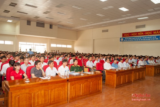 Các đại biểu tham dự buổi lễ tổng kết