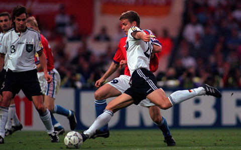 Bàn thắng vàng của Bierhoff ở trận chung kết EURO 1996