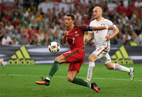 Ronaldo và đồng đội góp mặt tại bán kết dù chưa dành 1 chiến thắng