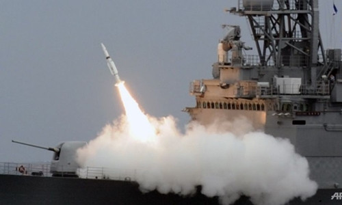 Chiến hạm hải quân Đài Loan bắn tên lửa. Ảnh minh họa: AFP.