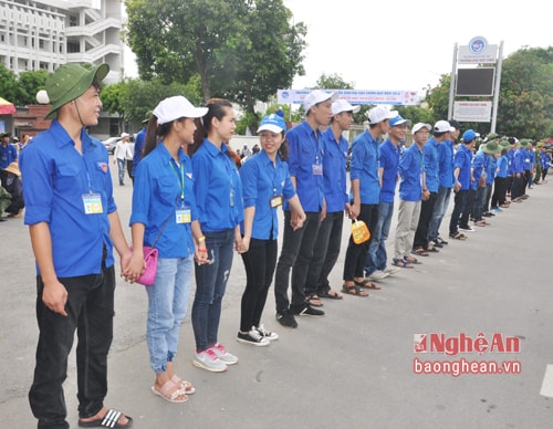 Phát huy tinh thần làm việc nhóm để đạt hiệu quả cao. 