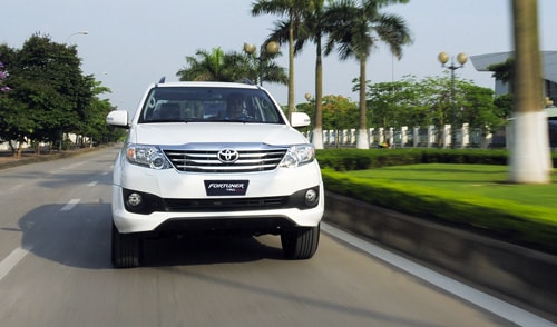  Fortuner tăng giá gần 40 triệu.