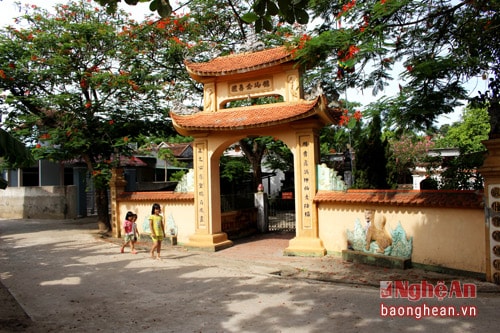 Đền Thánh Mẫu