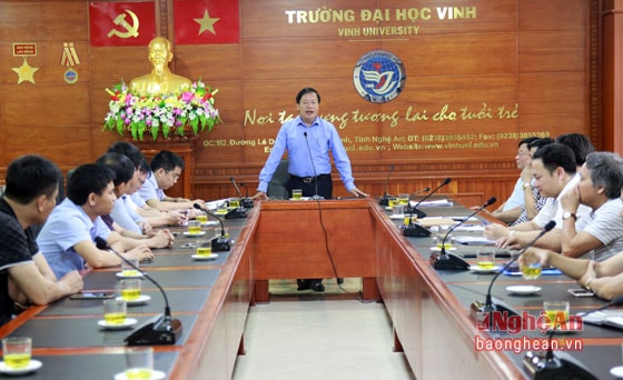 PGS,TS Đinh Xuân Khoa, Hiệu trưởng, Chủ tịch Hội đồng thi cụm thi số 35 chủ trì Hội nghị tổng kết