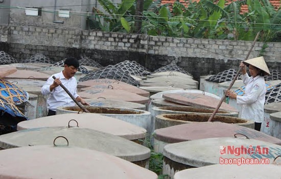 Trong 6 tháng đầu năm, toàn thị xã Hoàng Mai đã chế biến được 4,5 triệu lít nước mắm cung ứng ra thị trường