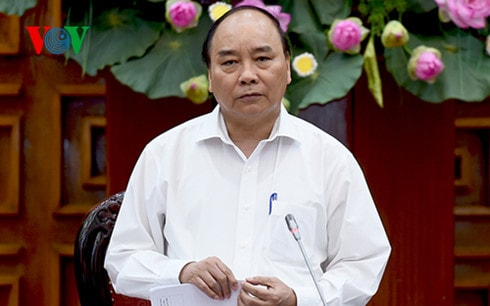 Thủ tướng Nguyễn Xuân Phúc phát biểu tại buổi làm việc. 