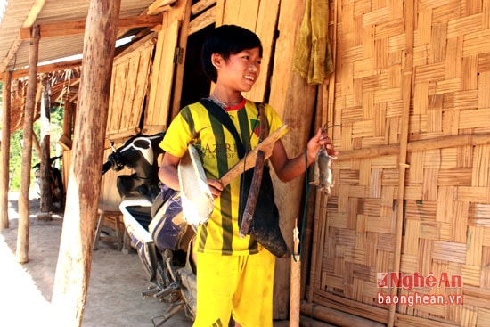 Những chú chuột được săn bằng tên nỏ.