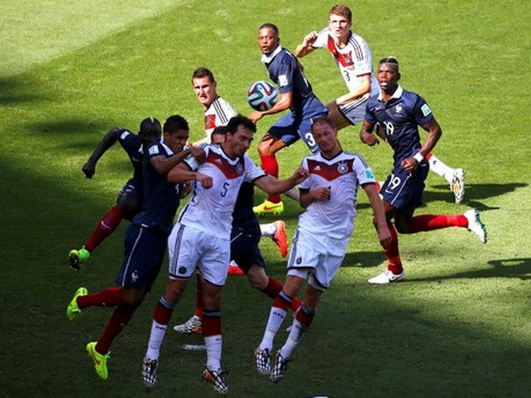 Hummels - cầu thủ ghi bàn cho đội tuyển Đức tại WorldCup 2014 phải ngồi ngoài vì án phạt