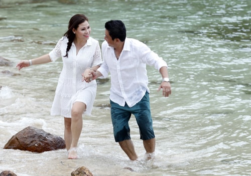 Diễn viên Kinh Quốc và vợ vừa chụp ảnh cưới tuần qua tại đảo Nam Du, Kiên Giang.