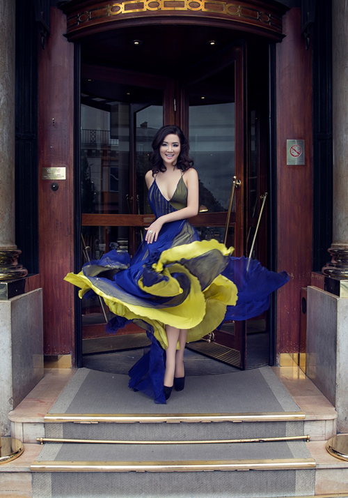 giang-my-ho-nguc-het-co-o-paris-fashion-week