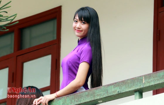 Tranh thủ tạo dáng trước khi bước vào phòng thi