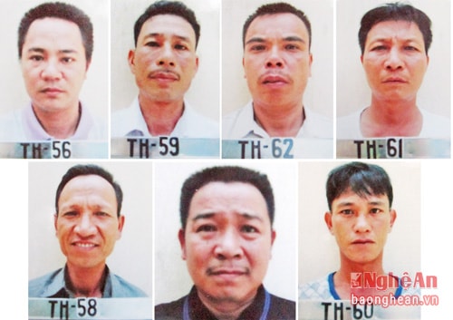 Các đối tượng tham gia đánh bạc bị bắt giữ