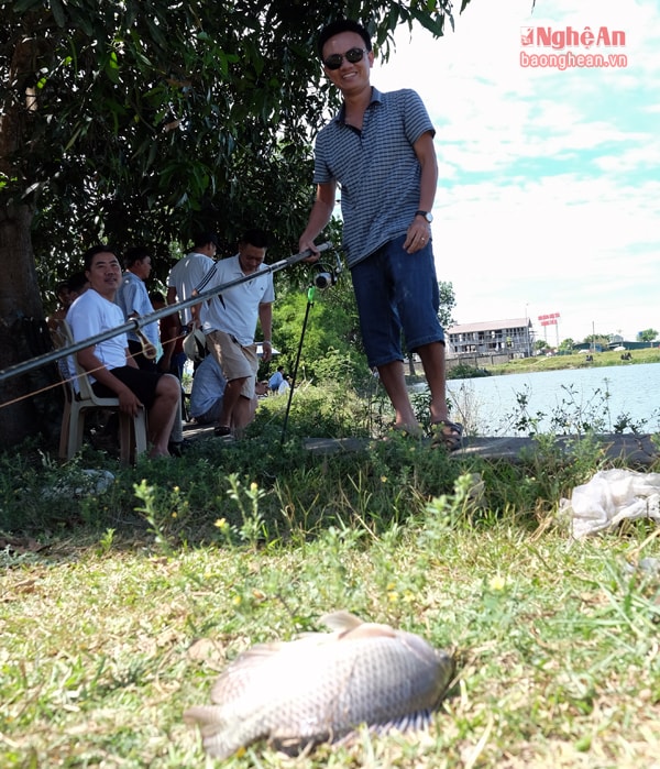 yếu tố quan trọng của thú chơi này chính là kỹ năng của người câu, trong đó có sự hiểu biết về thời tiết, đặc điểm của các loại cá, sự kết hợp hài hòa giữa mồi câu, phao, lưỡi câu và dây câu… là những nhân tố quan trọng không thể tách rời.