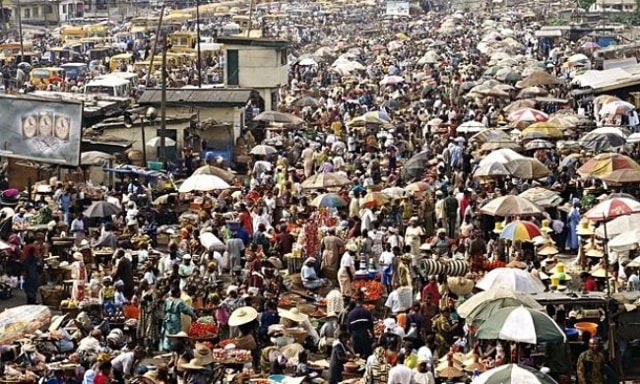 Ngày 1/1/2016, dân số thế giới sẽ đạt gần 7,3 tỷ người. (Ảnh minh họa: theguardian.com)