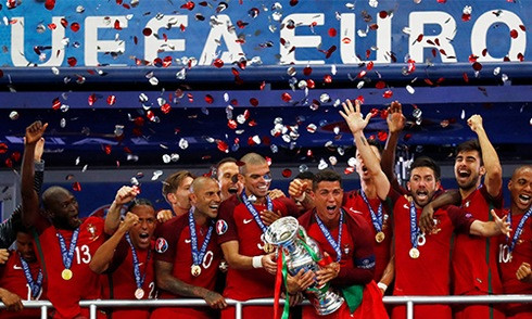 Bồ Đào Nha lần đầu thắng Pháp sau 40 năm và vô địch Euro 2016