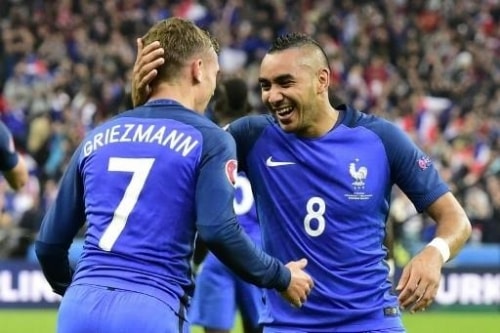 Dimitri Payet (số 8) và Antoine Griezmann là 2 cầu thủ Pháp góp mặt trong 