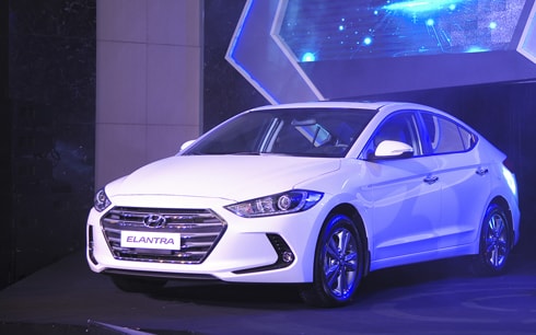 hyundai-elantra-2016-them-thach-thuc-cho-altis-tai-viet-nam