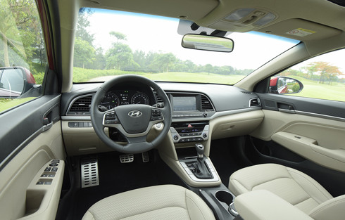 hyundai-elantra-2016-them-thach-thuc-cho-altis-tai-viet-nam-2