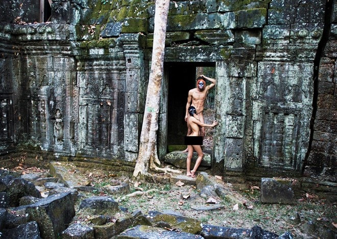 Nhiều du khách đã chụp ảnh khỏa thân ở khu đền cổ này. Ảnh: Amsingh/Tumblr.
