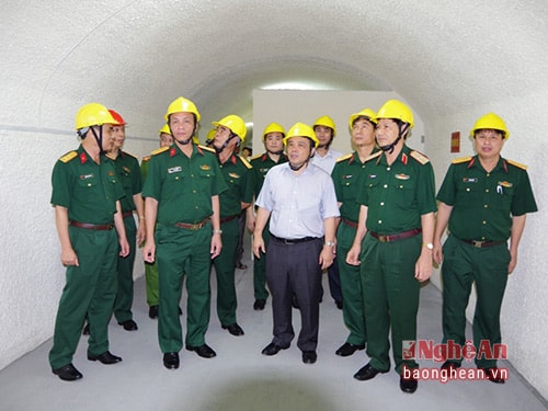 Đoàn công tác kiểm tra công trình